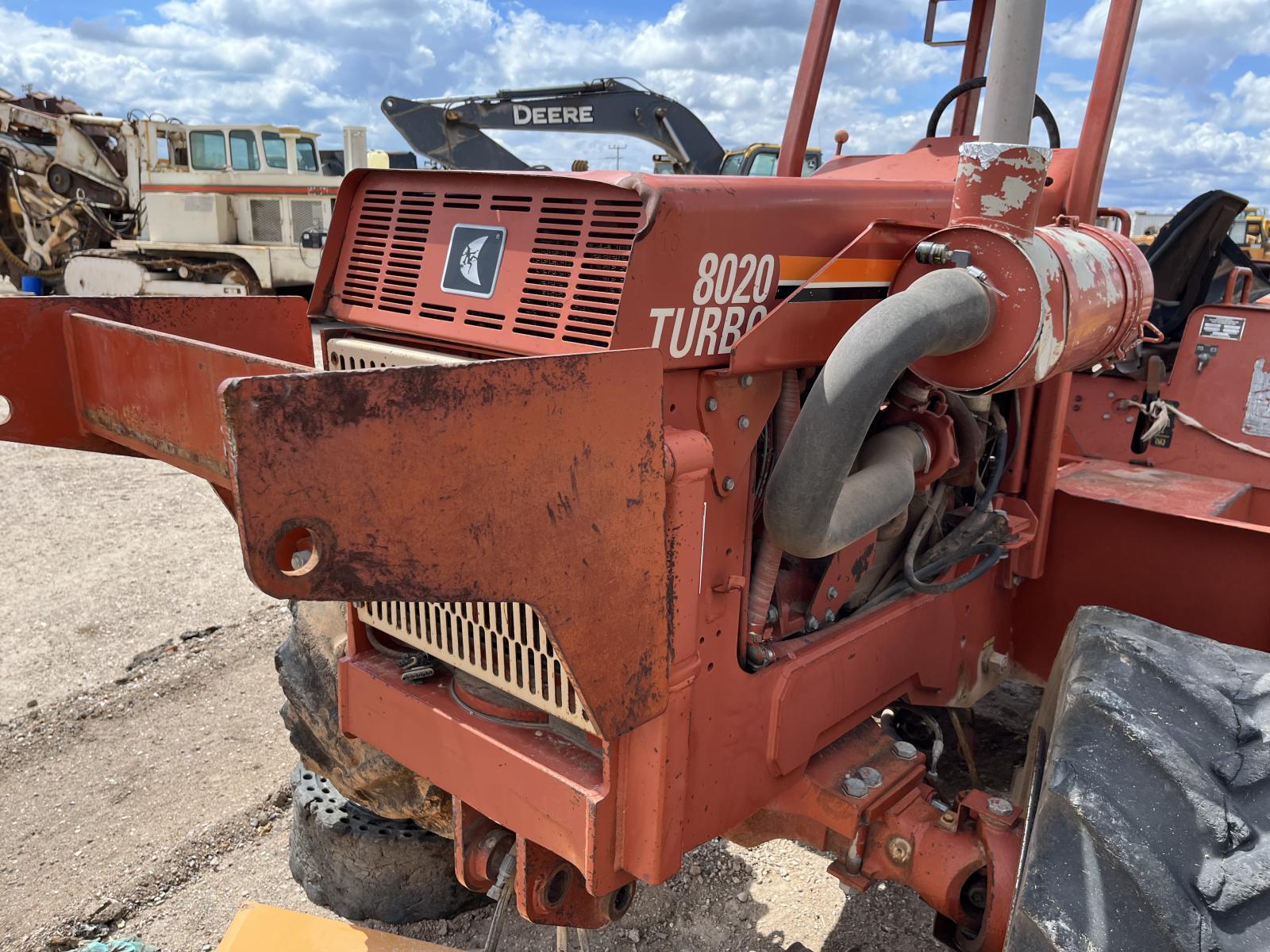 ./imagenes/INVOICE/2019/17566/ZANJADORA DITCH WITCH 8020T (10).JPG